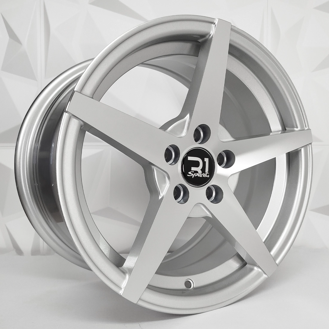 Rin 151566 RIN 15X7 5-100 R1 SPORT DX427/5029 SILVER MACHINE FACE ET35 5-100 con barrenación 5-100
