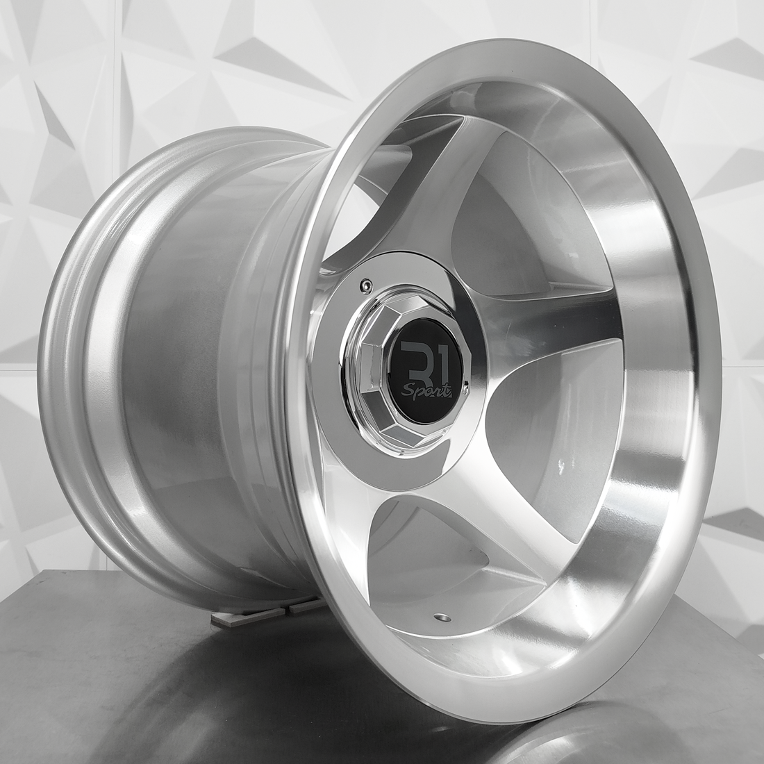 Rin 172614 RIN 17X10 5-127/139.7 R1 SPORT M5928 SILVER MACHINE FACE+LIP 5-139.7 con barrenación 5-139.7