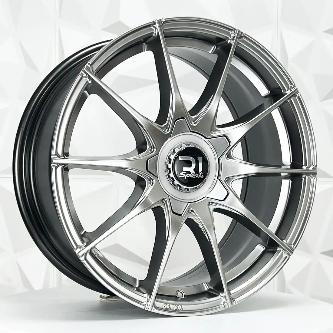 Rin 188555 RIN 18X8 5-100 R1 SPORT SWOH04 HYPER BLACK ET38 CB73.1 5-100 con barrenación 5-100