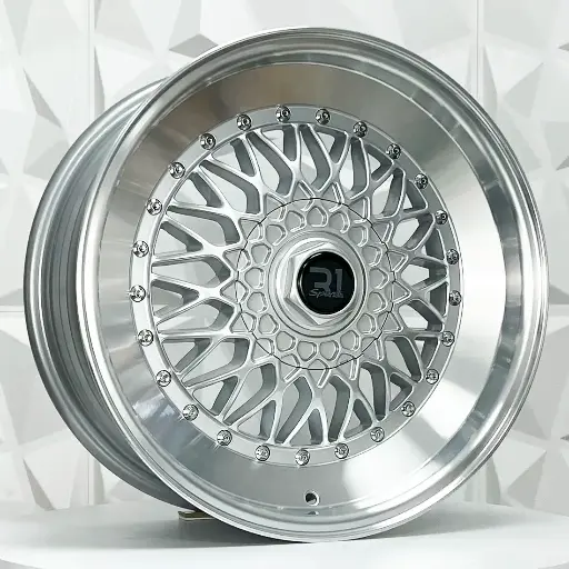 Rin 177528 F17X7.5 R17X8.5 4-100/114.3 357 SILVER MI CHROME RIVETS ET35 CB73.1 4-114.3 con barrenación 4-114.3