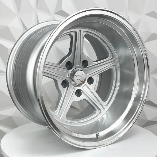 X083 Silver Machine Lip 01.webp