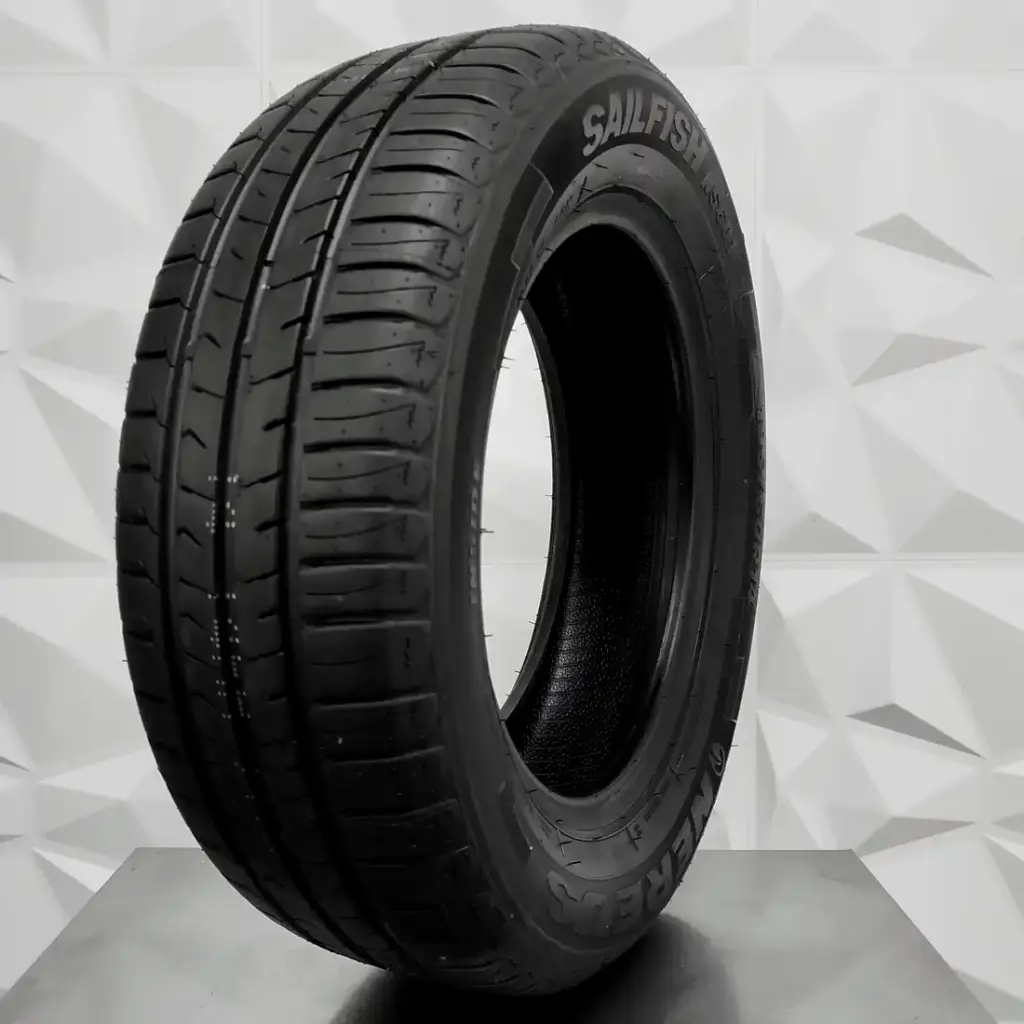 LLANTA NEREUS 215/35ZR19 NS601 85Y